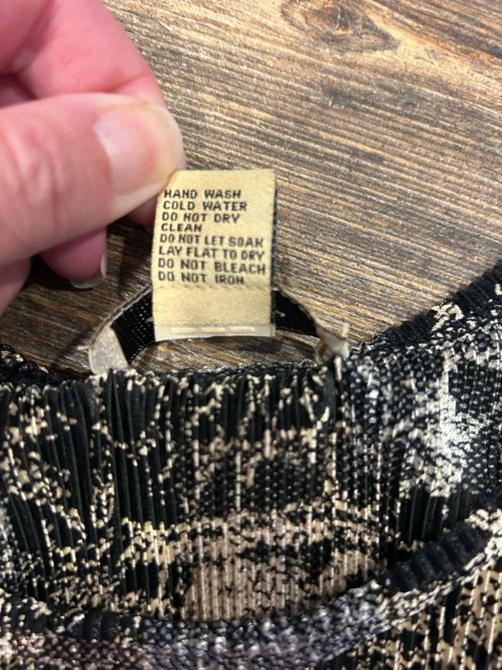 Issey Miyake–inspired pleats - Picture 4 of 5